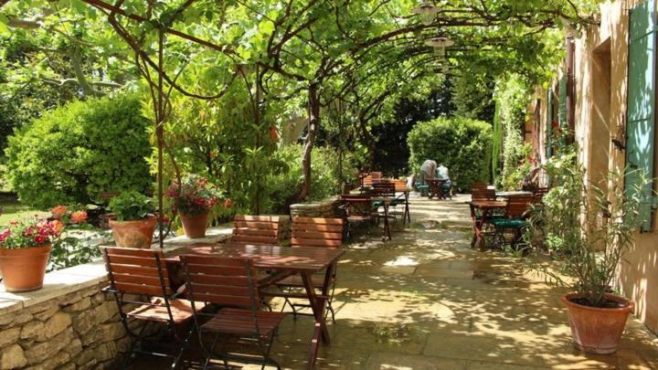 Lagnes Hotel Le Mas Des Gres & Restaurant Sous Les Platanes מראה חיצוני תמונה