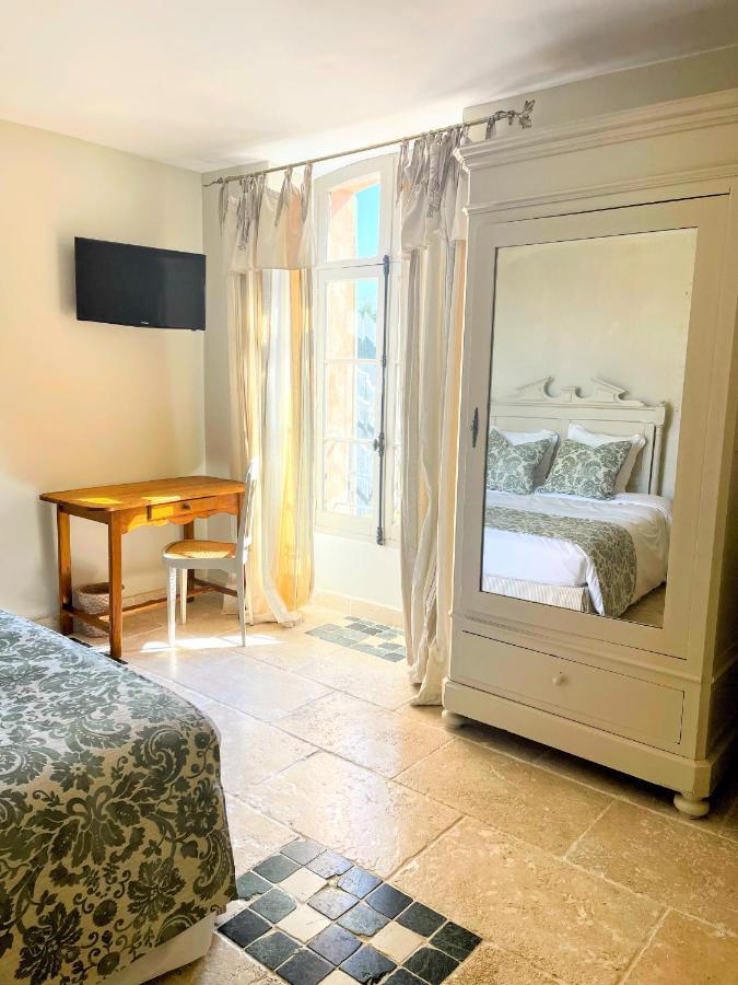 Lagnes Hotel Le Mas Des Gres & Restaurant Sous Les Platanes מראה חיצוני תמונה