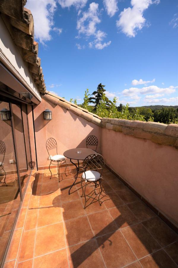 Lagnes Hotel Le Mas Des Gres & Restaurant Sous Les Platanes מראה חיצוני תמונה